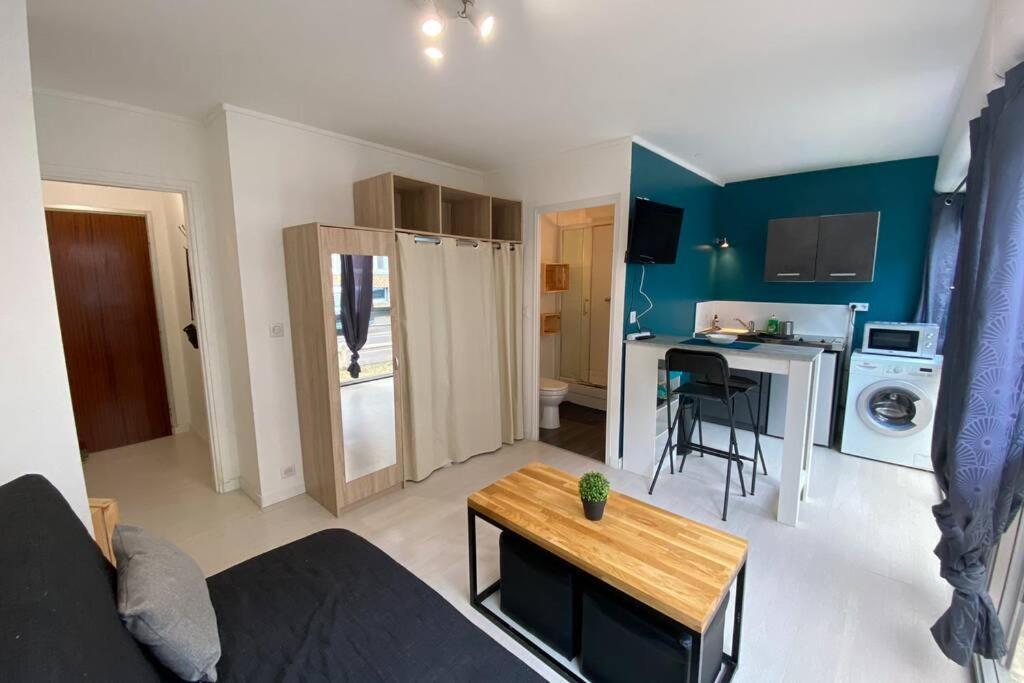 Appartement Studio&Parking privé Centre Orléans tram au pied Extérieur photo